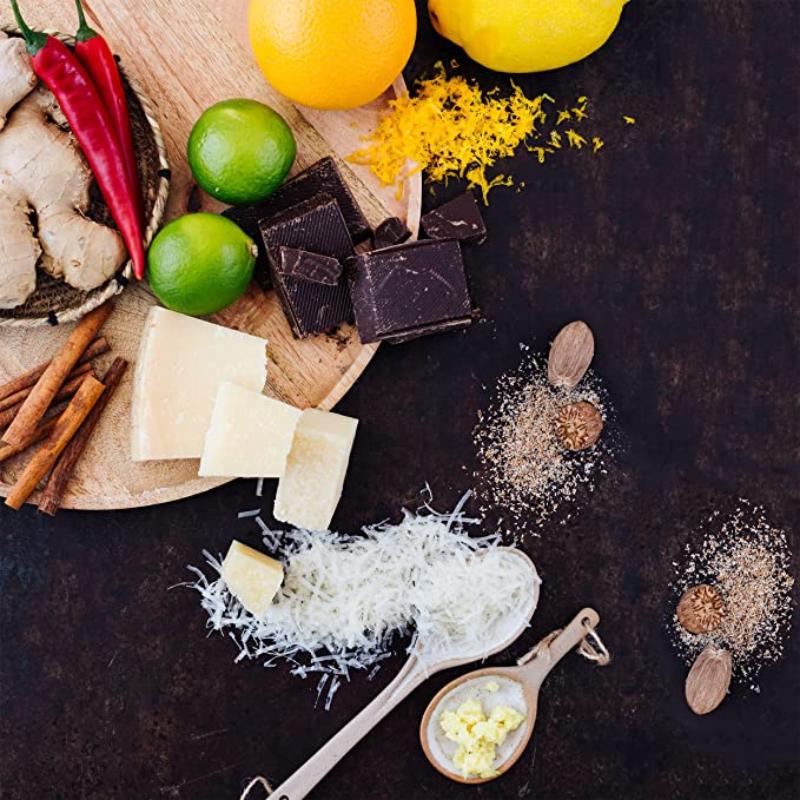 Microplane Premium Series: Spice Grater