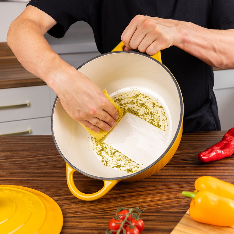 Enamelled Cast Iron Dutch Oven Casserole Pot (Multiple Colours & Sizes)